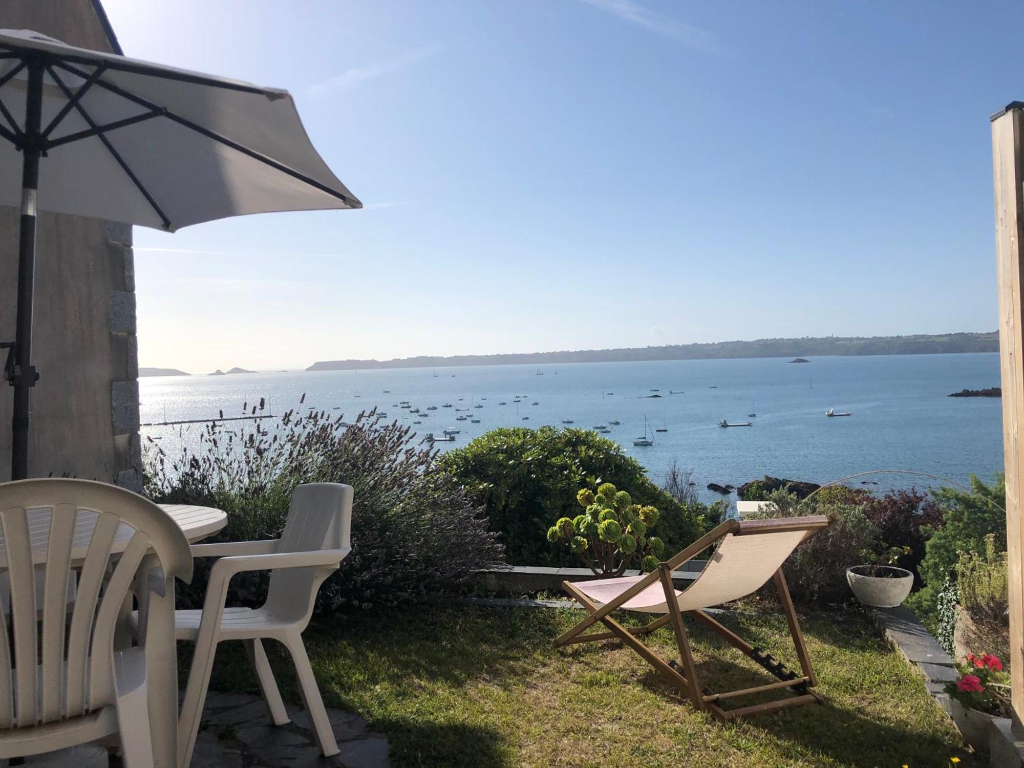 Maisonnette Pour 2 Personnes - Vue Mer - Plage A 100 Metres プルバスラネック エクステリア 写真